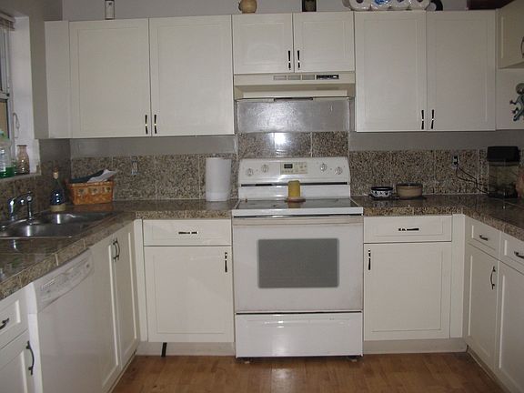 granite tiled kitchen