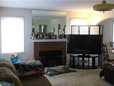 4th image of 166 Collingwood Ave