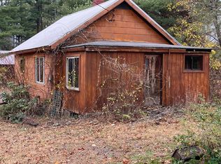 18 Cemetery Rd, Halfmoon, NY 12065