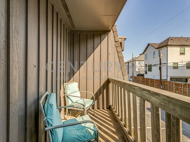 4112 Bowser Ave #203 — Photo 12