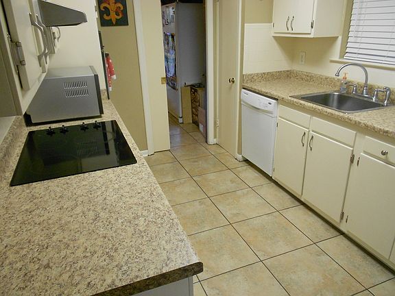 4th image of 2412 Danbury Dr