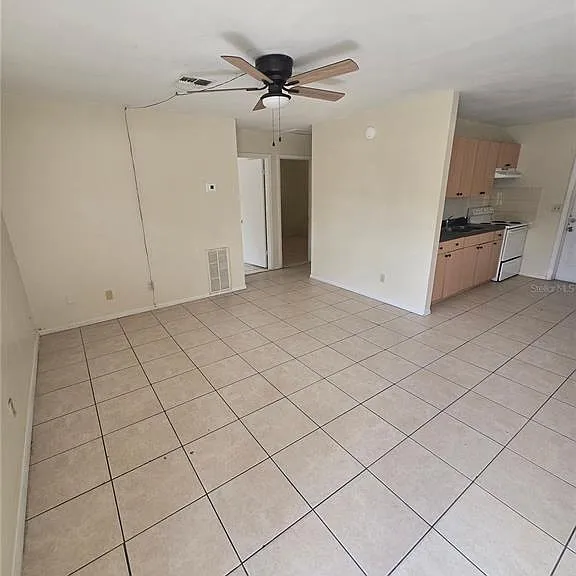 1109 E Seneca Ave #B — Photo 2