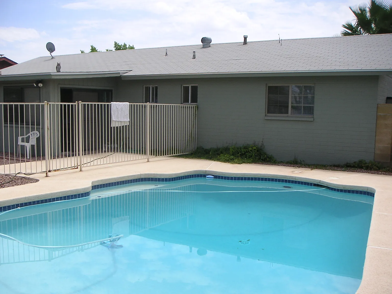 4 bed, 1344 sqft, $2,699 — Photo 2