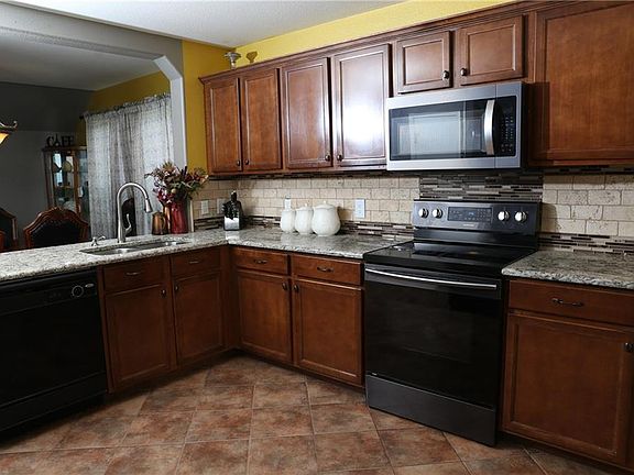 3rd image of 12529 Paloma Blanca Way