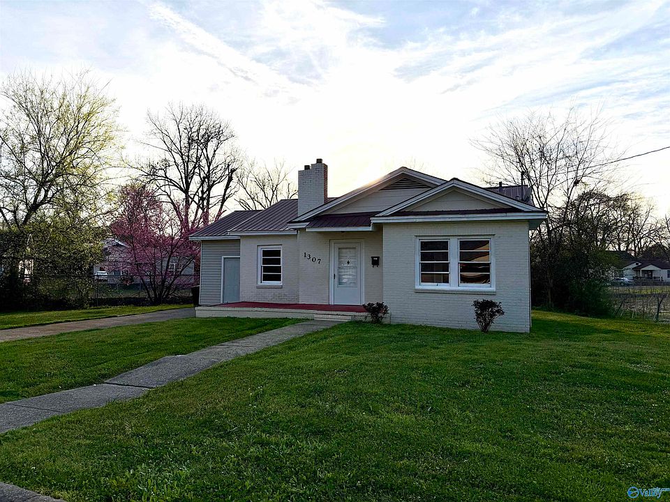 1st image of 1307 Park Ave