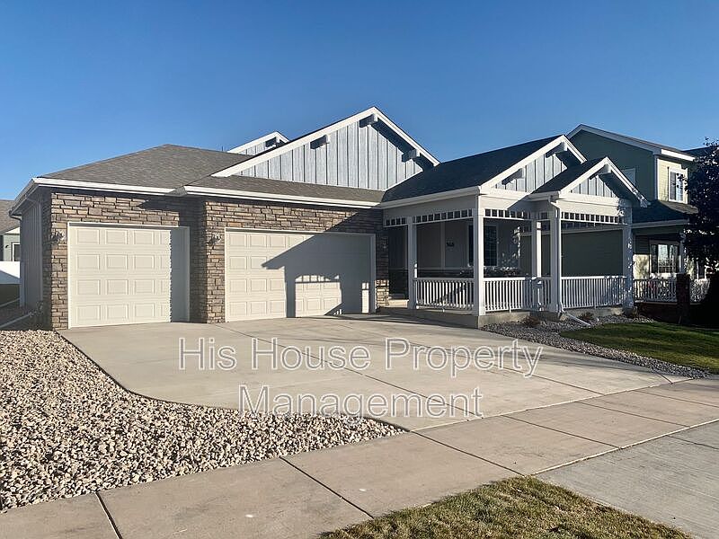 1st image of 3618 Sienna Ave