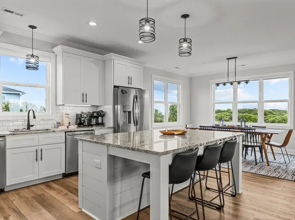 (undisclosed Address), Emerald Isle, NC 28594