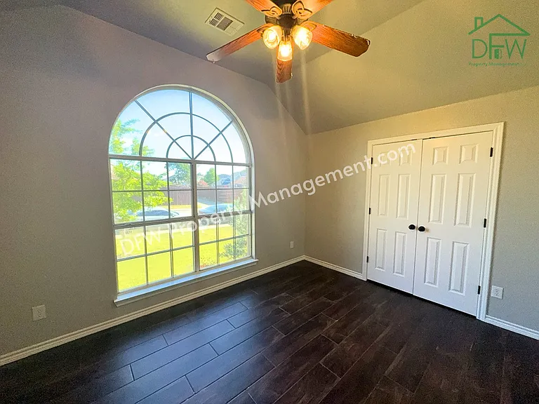 1541 Mountain Laurel Ln — Photo 14