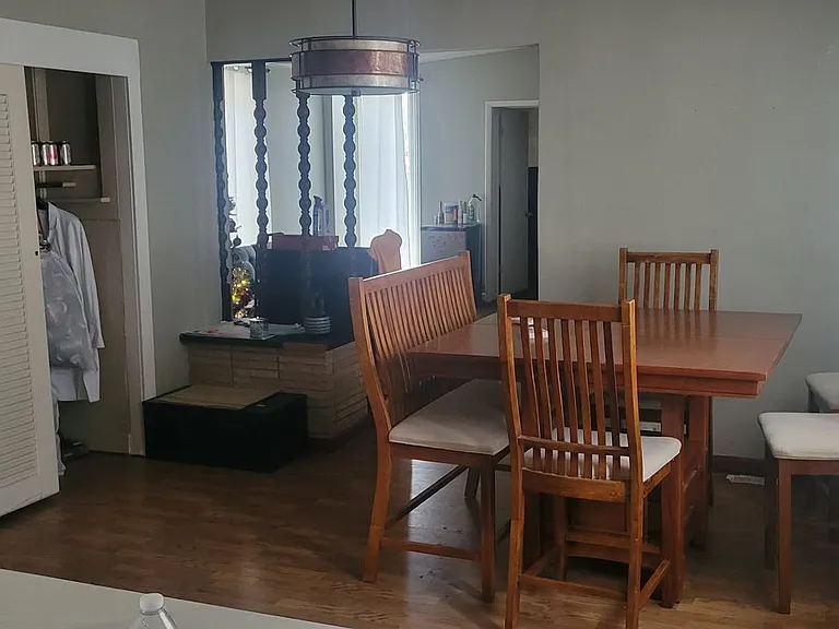 325 S Michigan Ave #1 — Photo 4