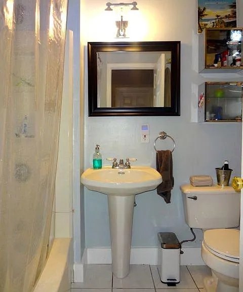 216 W 9th St #1 — Photo 9