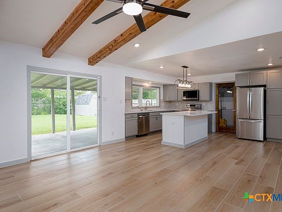 5th image of 2203 Lily Dr