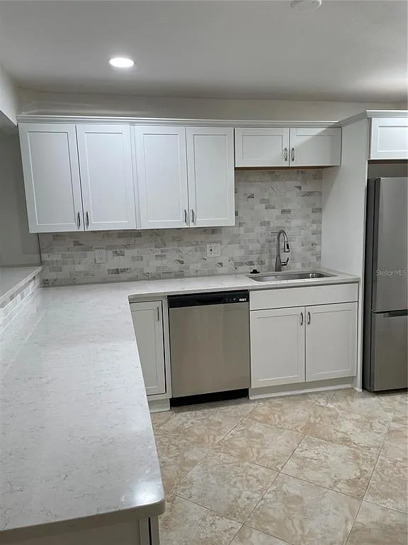 2 bed, 2.0 bath, 897 sqft, $3,500 — Photo 4
