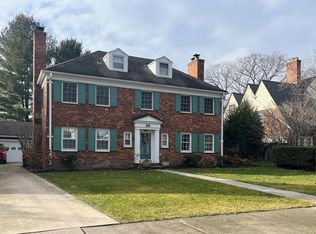 583 Lincoln Rd, Grosse Pointe, MI 48230