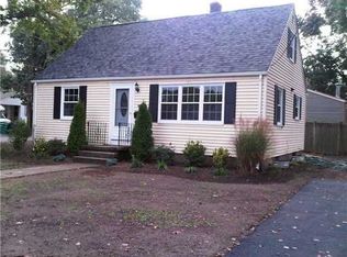102 2nd Ave, Warwick, RI 02888