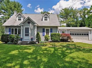 284 Mechanic St, North Smithfield, RI 02896