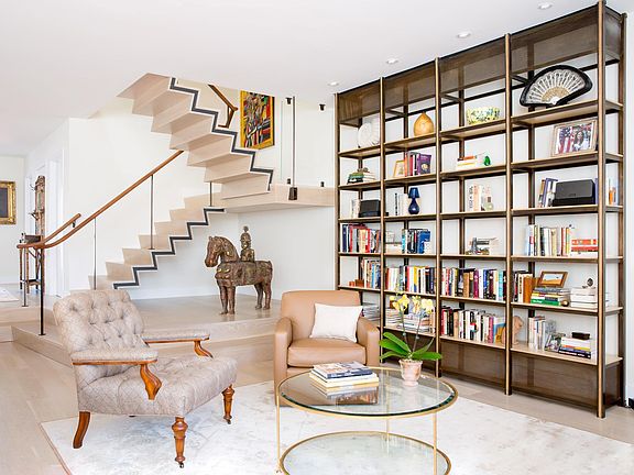 4th image of 155 Hill St APT 19