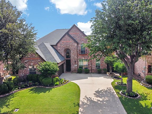 2nd image of 112 Georgian Dr