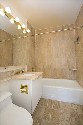 Rented by Sumitomo Real Estate Sales | media 10