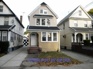 10035 202nd St, Hollis, NY 11423