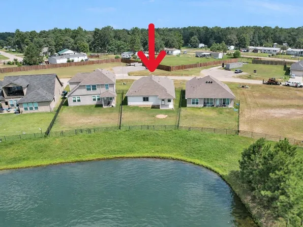 223 Shoreview Dr, Conroe, TX 77303