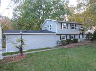 1370 Island Cottage Rd, Rochester, NY 14612