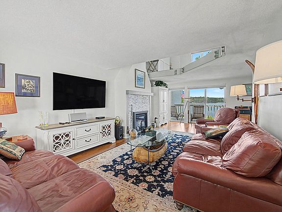 4th image of 15 Goodridge Drive #15