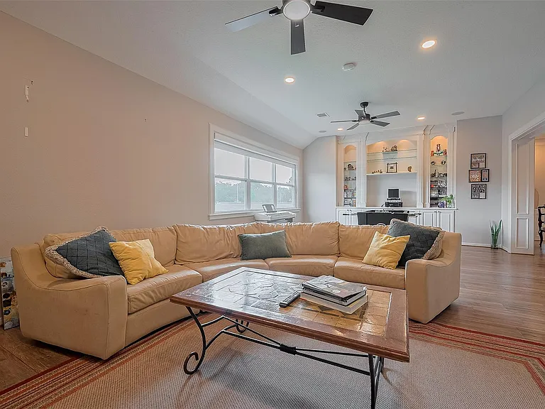 11826 Legend Manor Dr — Photo 34