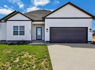 492 Cedar Hollow Dr, Bowling Green, KY 42101