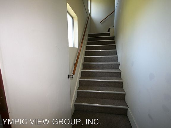 3rd image of 614 11th Ave SE