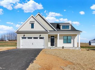 10842 Sierra Dr, Waynesboro, PA 17268