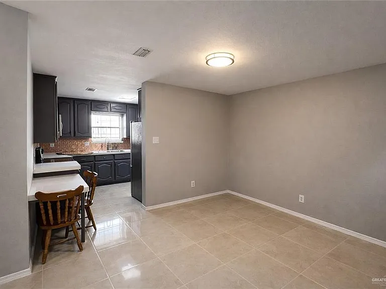 2401 S Jackson Rd #16 — Photo 4