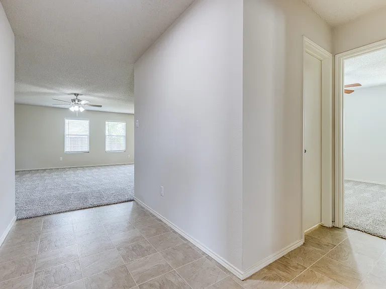 9709 Thomas Jefferson Dr — Photo 10