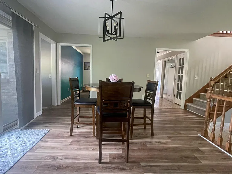 1027 Congress Dr — Photo 10