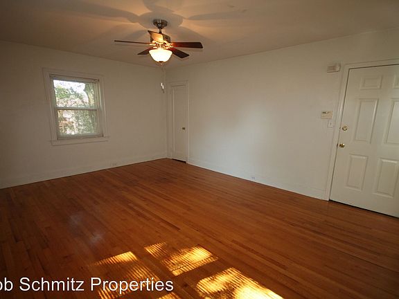 2nd image of 1404 W Chapel Hill St APT D