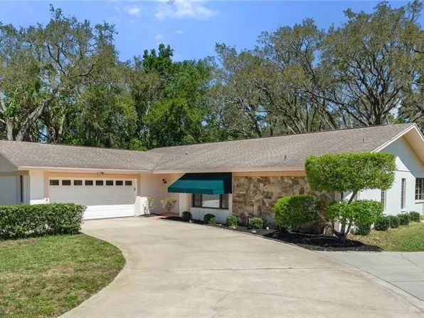 60 Cypress Blvd W, Homosassa, FL 34446