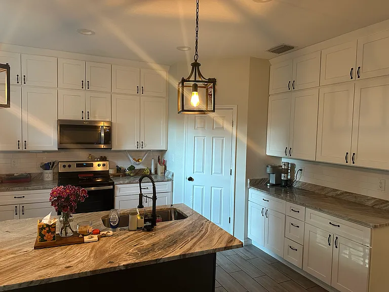 8924 N Highland Ave — Photo 15
