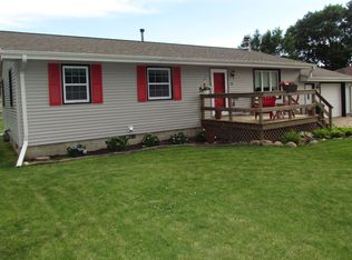 24 Elmwood Dr, Mapleton, IA 51034