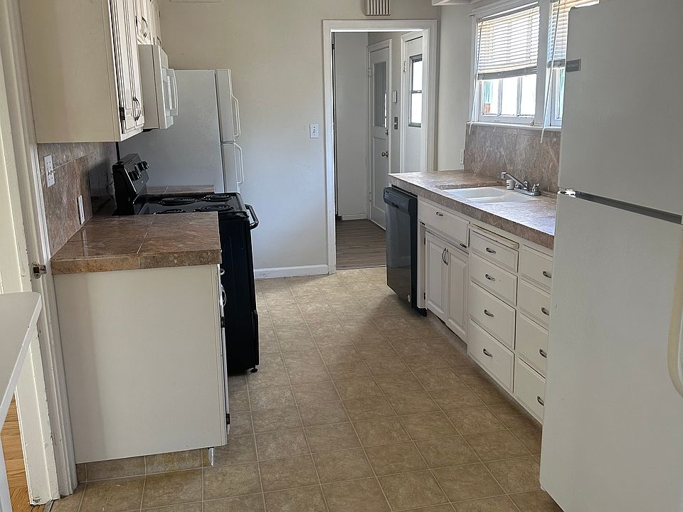 2nd image of 3214 Dwight Way