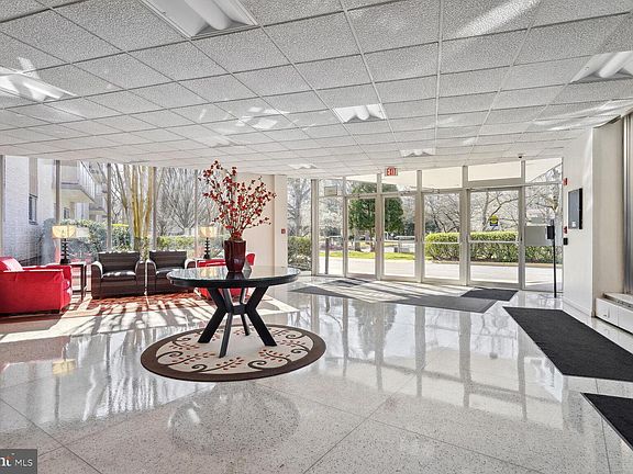 3rd image of 7501 Democracy Blvd APT B237