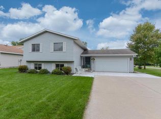 510 N Elm St, Belle Plaine, MN 56011