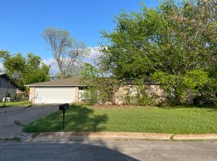 1004 Locust St, Benbrook, TX 76126