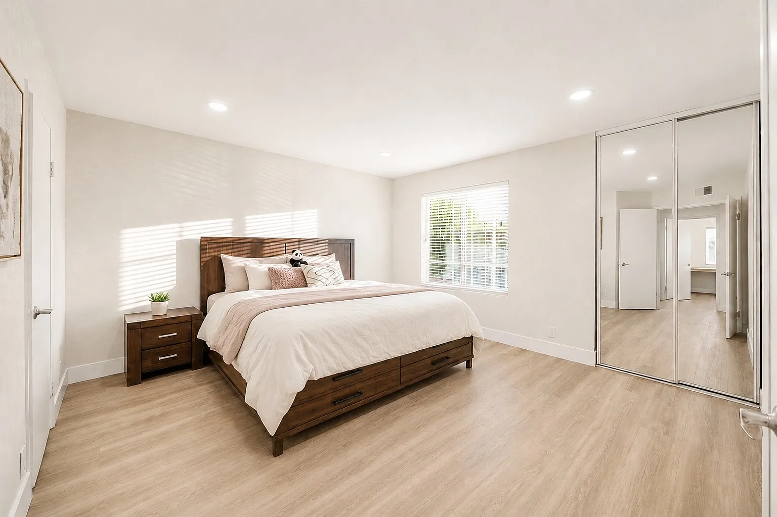 3 bed, 1260 sqft, $4,250 — Photo 4