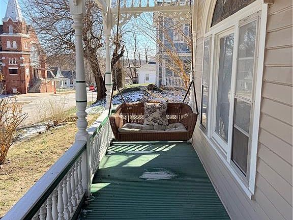 3rd image of 912 S 14th St