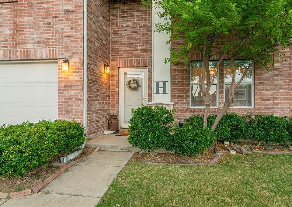 1st image of 1729 Creek Bend Ln