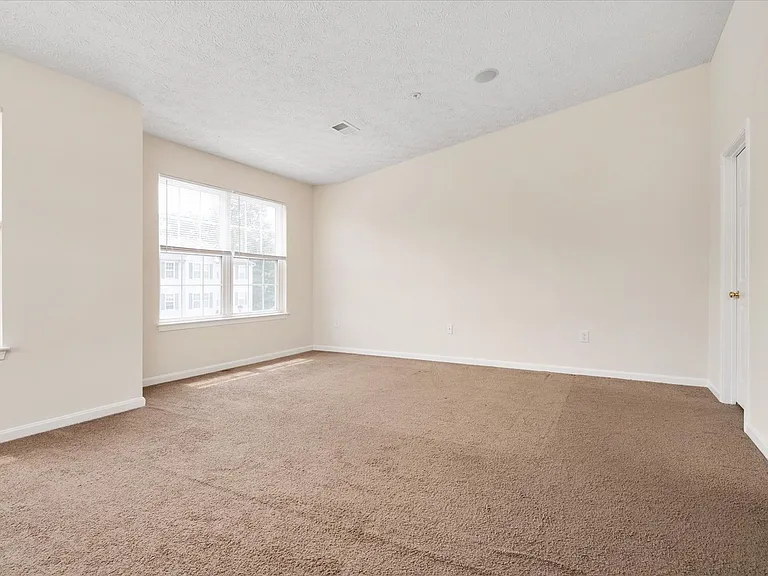 8221 Barrington Ct — Photo 19