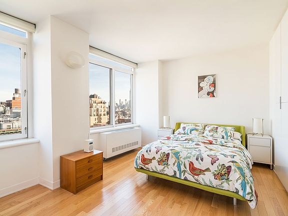 5th image of 2373 Broadway APT 1901