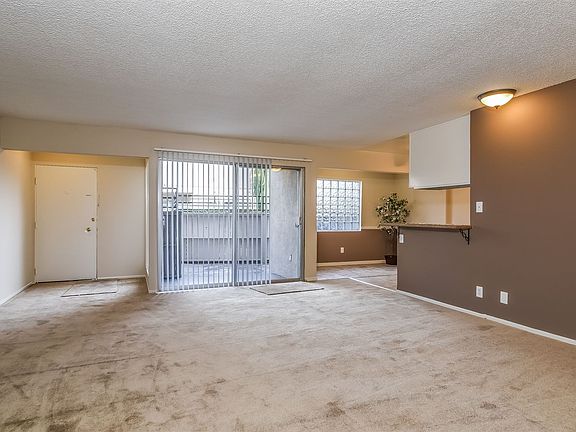 004-photo-living-room-6776410