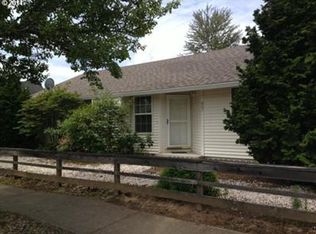 607 SE Myrtlewood Pl, Gresham, OR 97080
