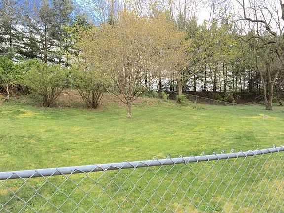 3rd image of 512 Lynnwood Dr