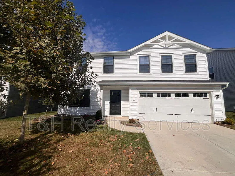 4 bed, 2.5 bath, 1900 sqft, $2,300 — Photo 4